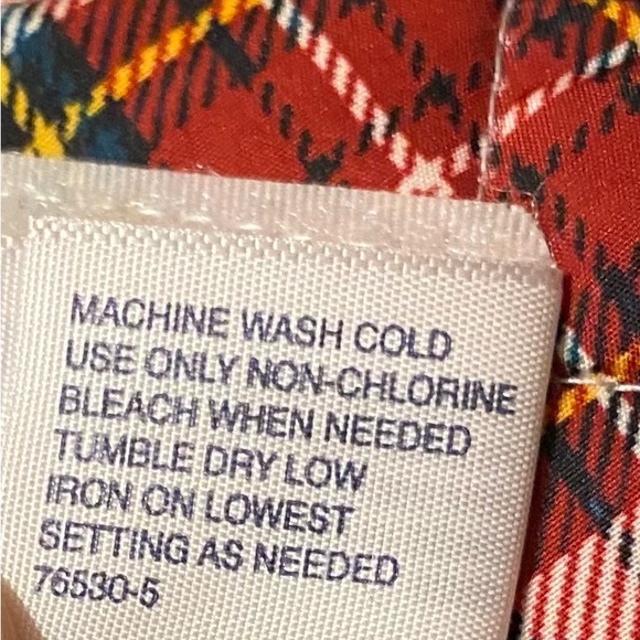 NWOT (never used) Medium size Dog winter plaid design puffy style jacket/vest - Picture 11 of 11